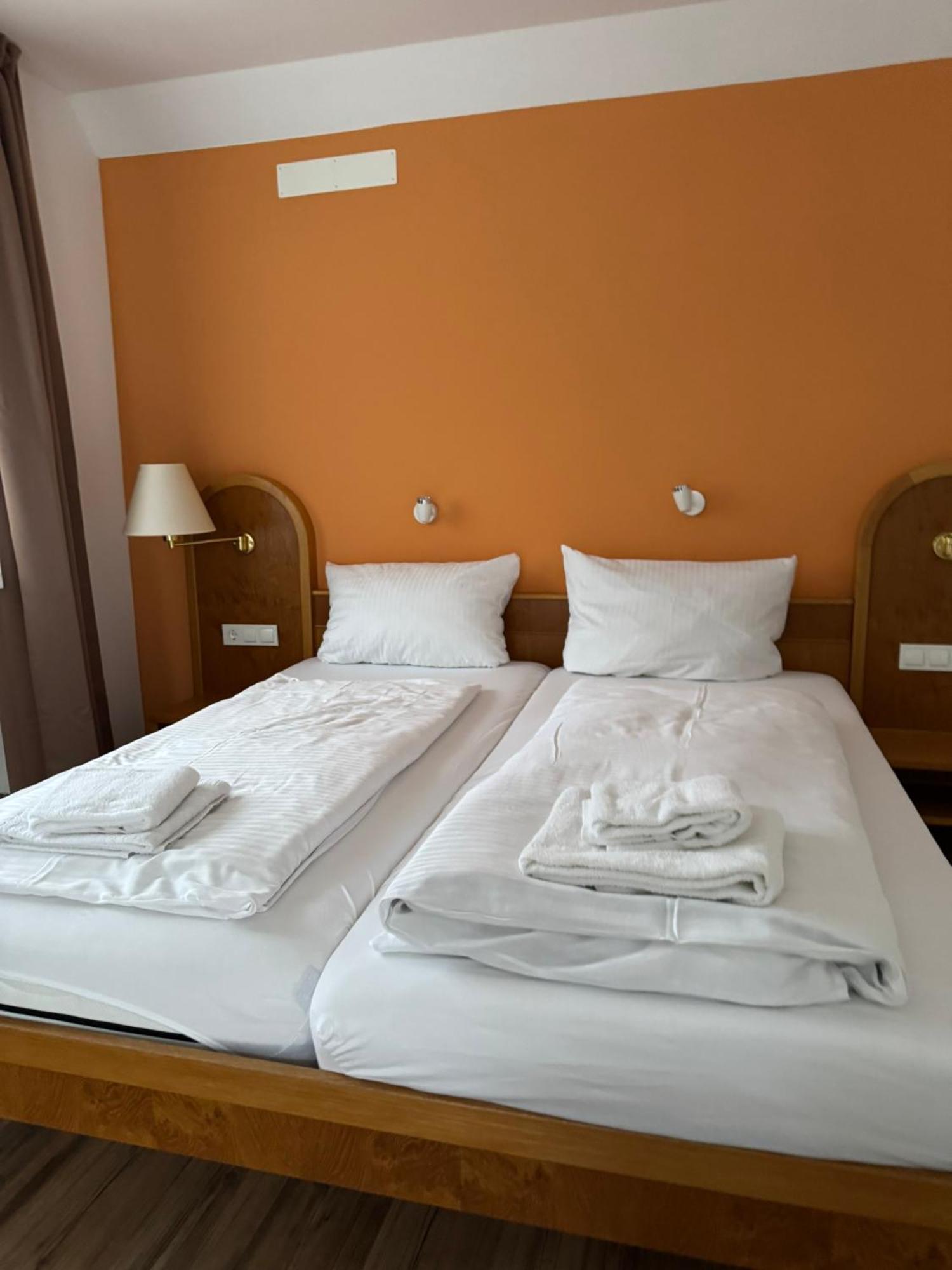 Hotel Gruener Baum - Hotel Im Murgtal, Schwarzwald فايزينباخ المظهر الخارجي الصورة